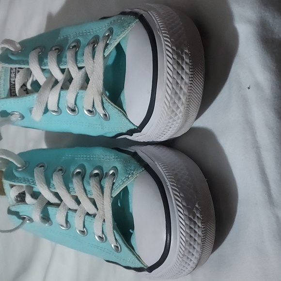 Converse Sneakers Womens 7.5 - Picture 5 of 9